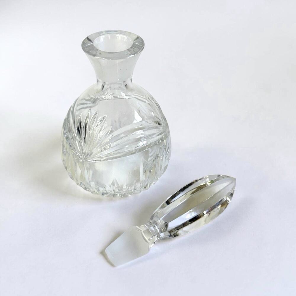Marquis by Waterford Calais Crystal Bottle w/ Stopper - Picture 2 of 5